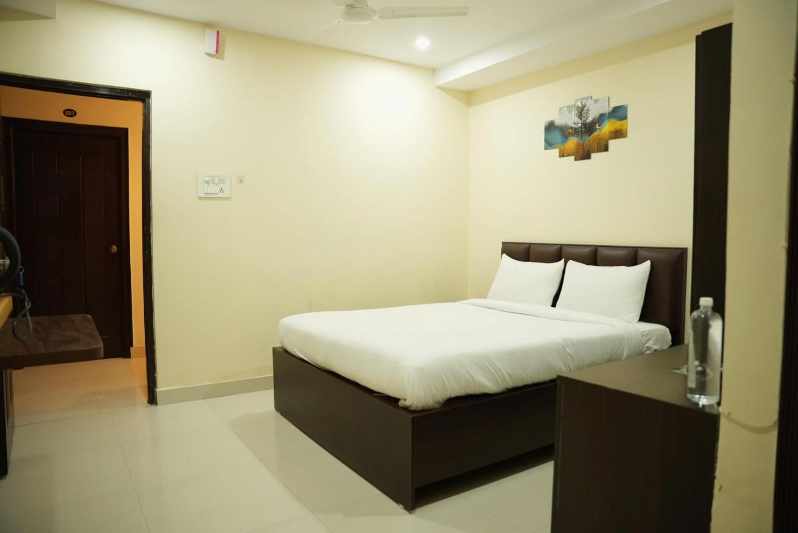 Da Lara Suites Kondapur  외부 사진