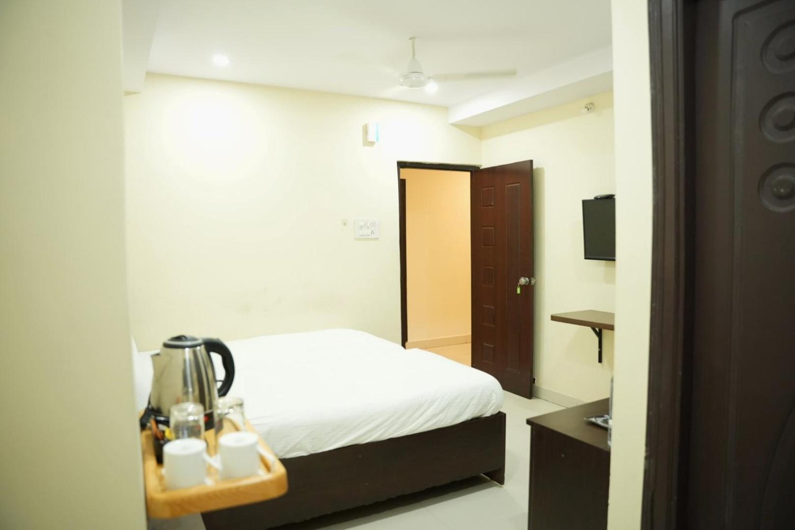 Da Lara Suites Kondapur  외부 사진